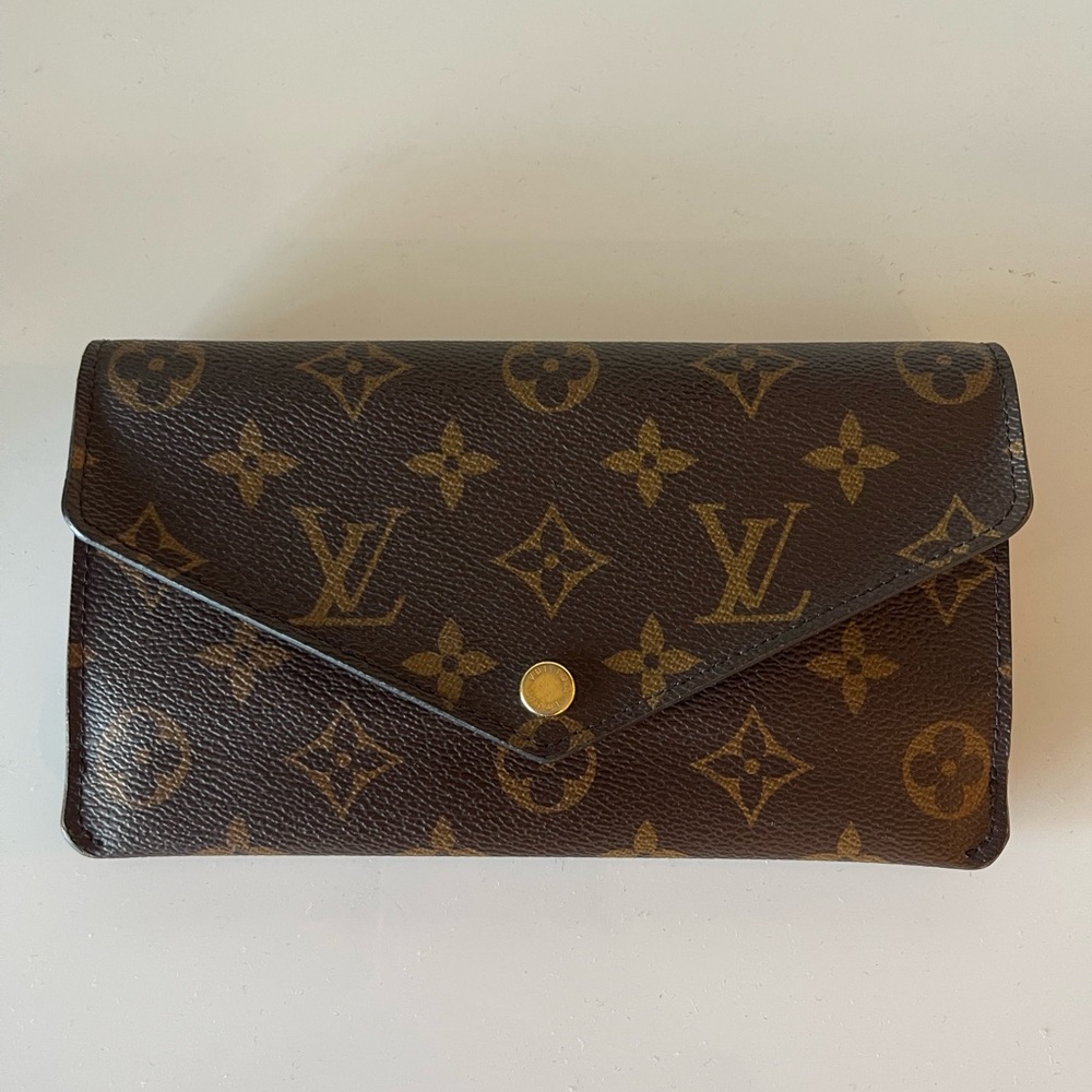 Barley used Louis Vuitton wallet
